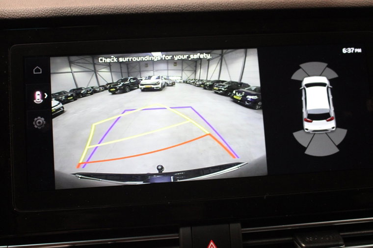 Vehicle Image 12