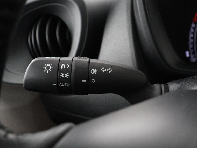 Vehicle Image 24