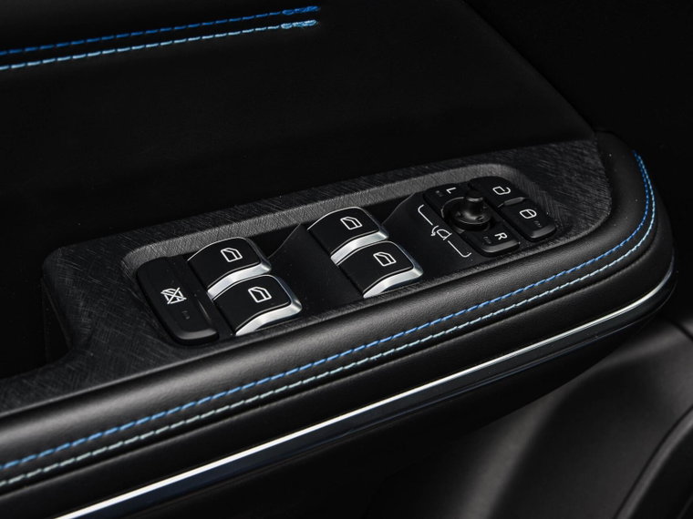 Vehicle Image 36