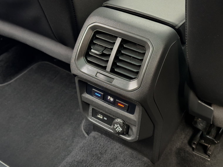 Vehicle Image 36