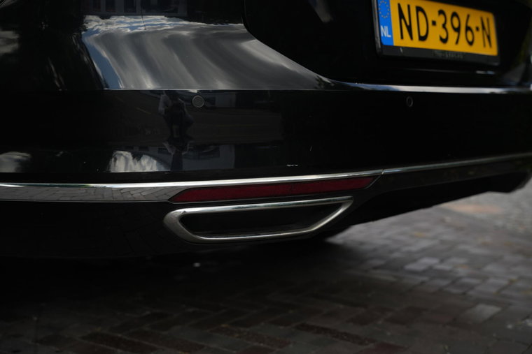 Vehicle Image 25