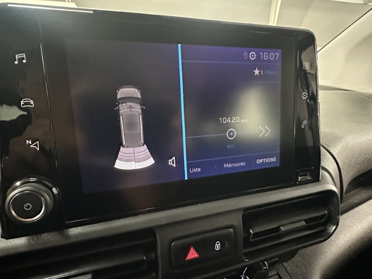 Vehicle Image 22