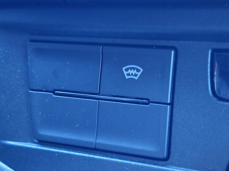 Vehicle Image 26