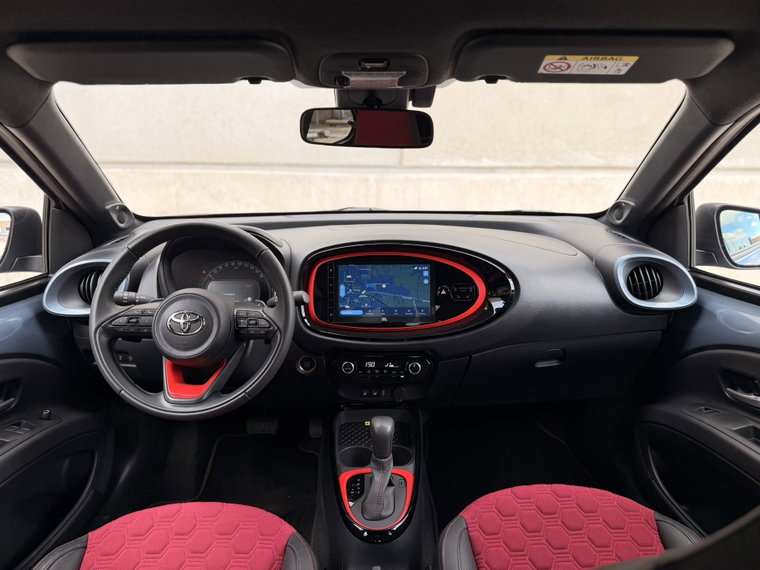 Vehicle Image 14