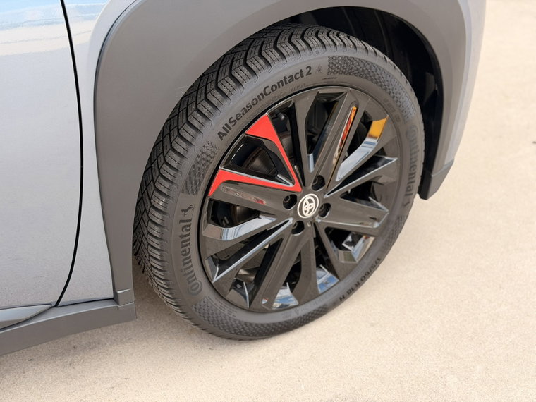 Vehicle Image 8