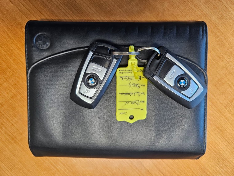Vehicle Image 12