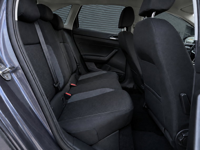 Vehicle Image 23