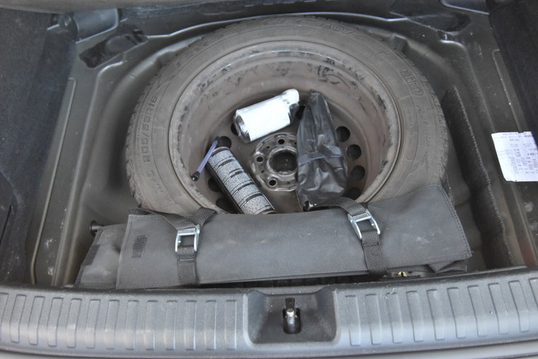 Vehicle Image 18