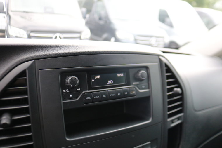 Vehicle Image 28