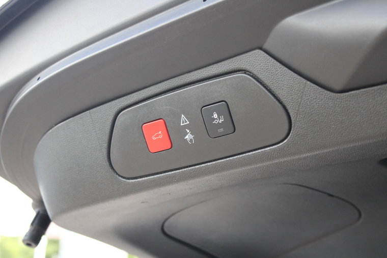 Vehicle Image 33