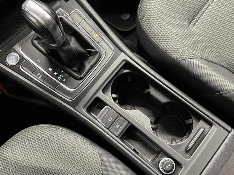 Vehicle Image 34