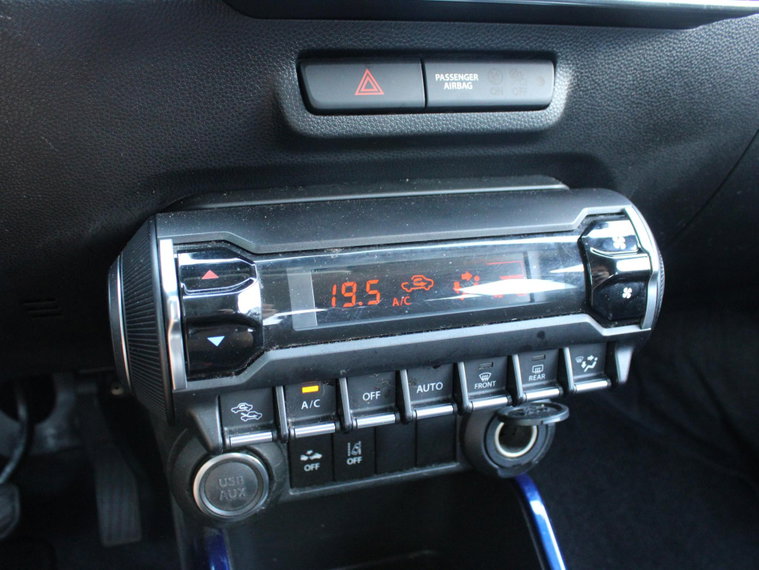 Vehicle Image 17