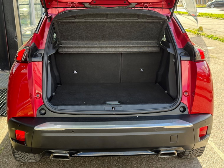 Vehicle Image 15