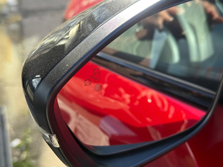 Vehicle Image 17