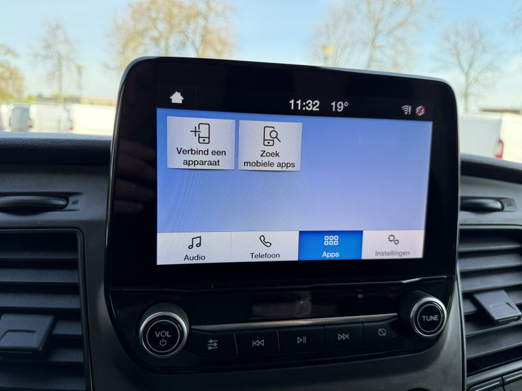 Vehicle Image 30
