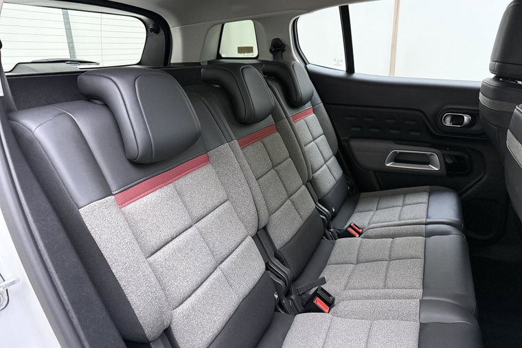 Vehicle Image 14