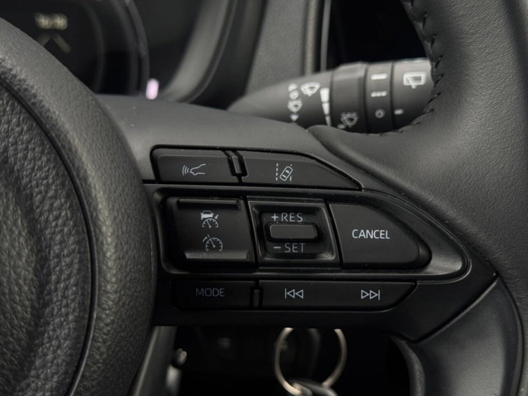 Vehicle Image 16
