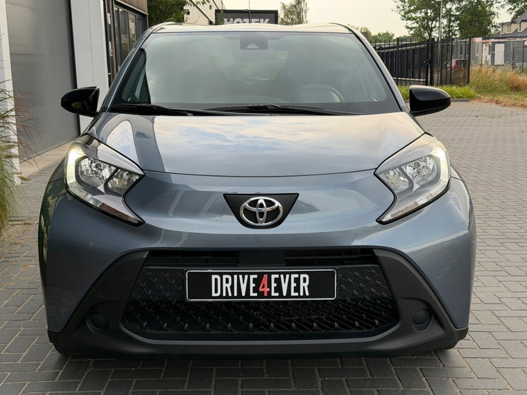 Vehicle Image 22