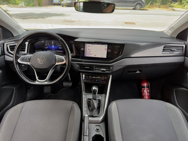 Vehicle Image 12