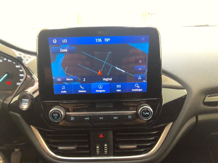 Vehicle Image 11
