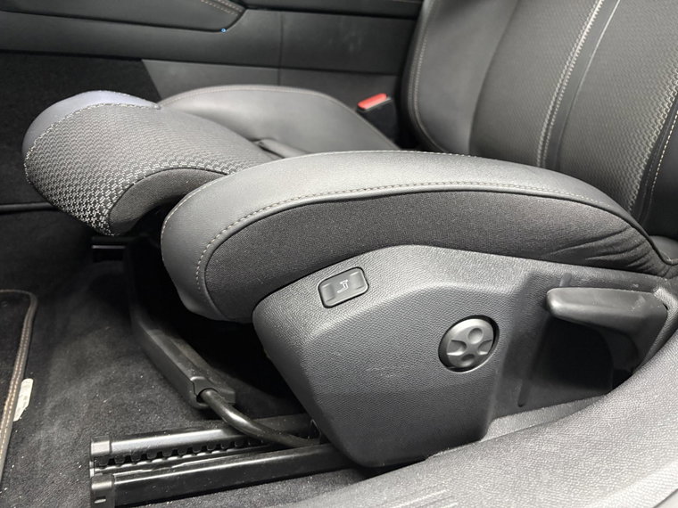 Vehicle Image 41
