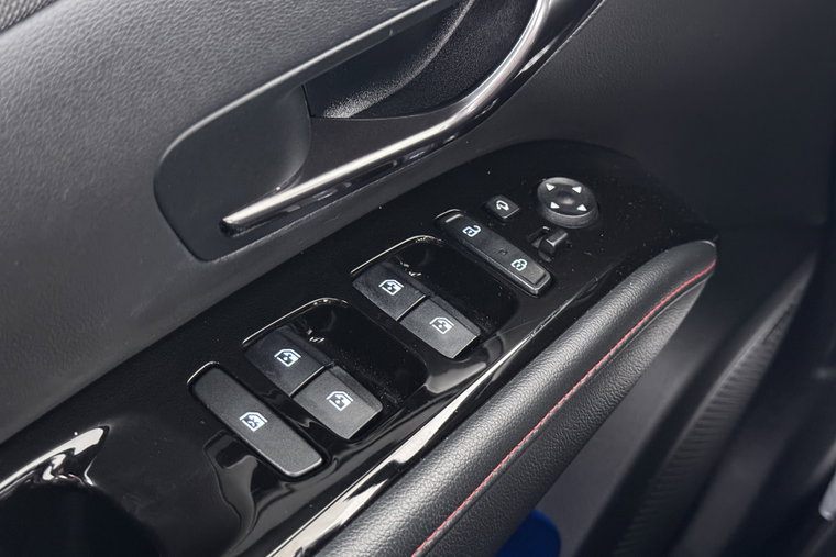 Vehicle Image 23
