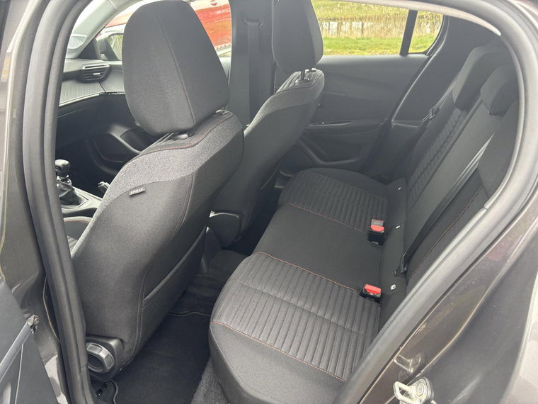 Vehicle Image 17