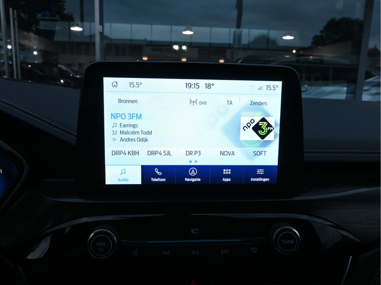 Vehicle Image 22