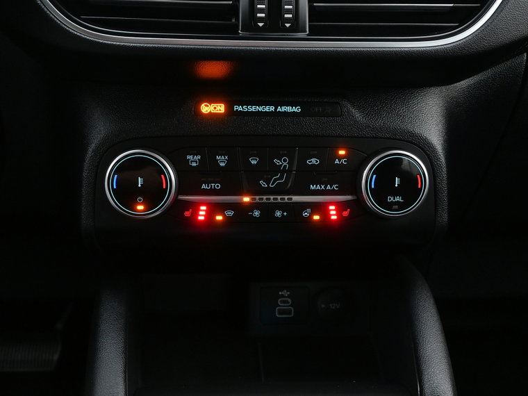 Vehicle Image 28