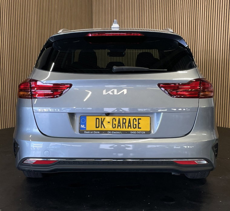 Vehicle Image 28