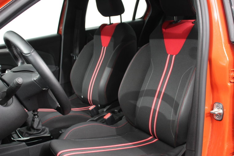 Vehicle Image 12