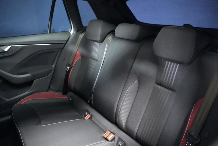 Vehicle Image 12