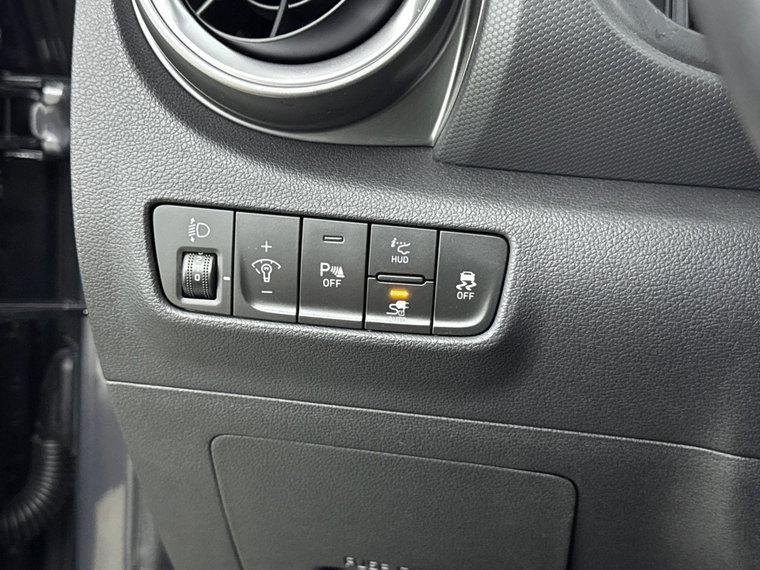 Vehicle Image 26