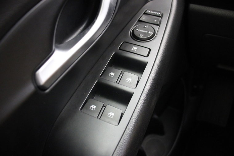 Vehicle Image 32