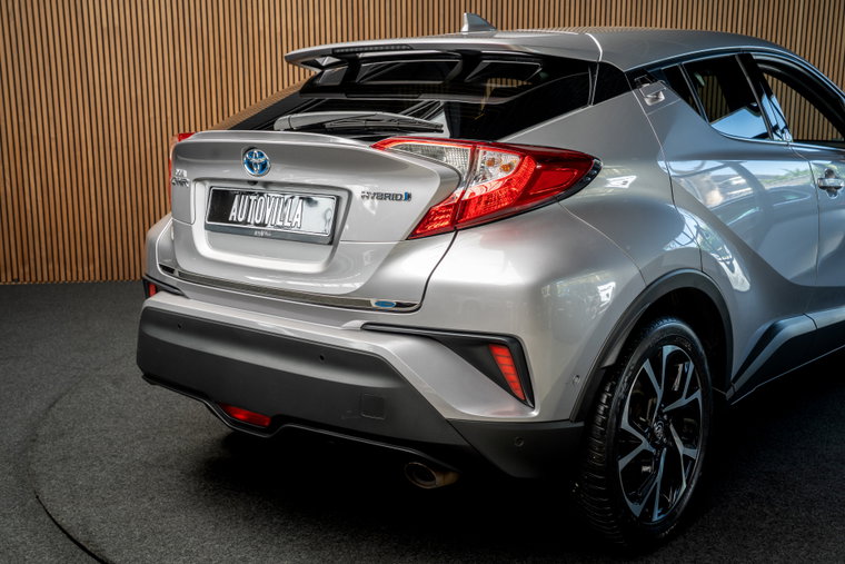 Vehicle Image 12
