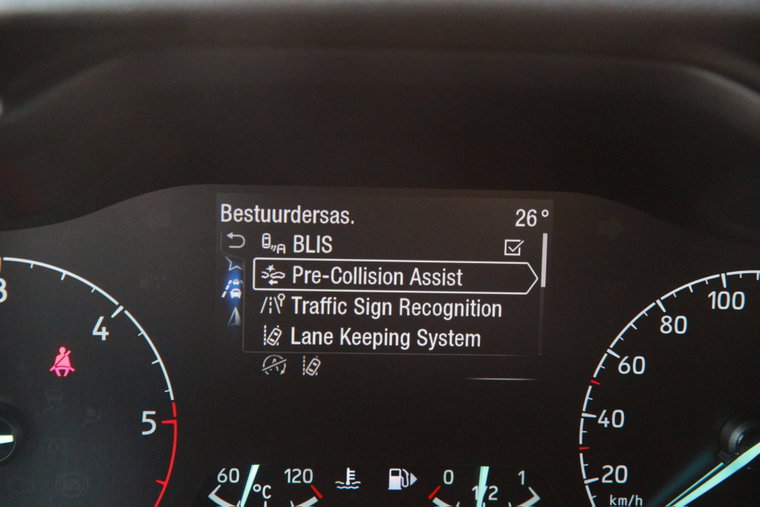Vehicle Image 25