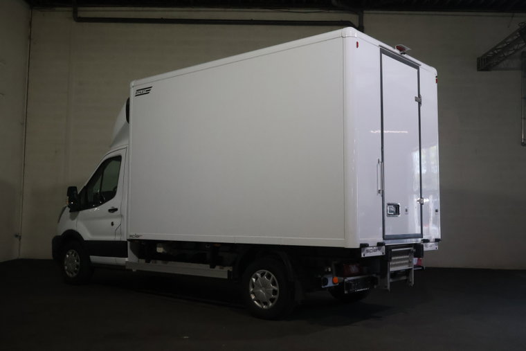Vehicle Image 9