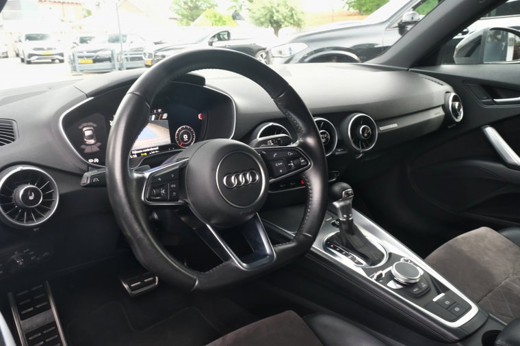 Vehicle Image 19