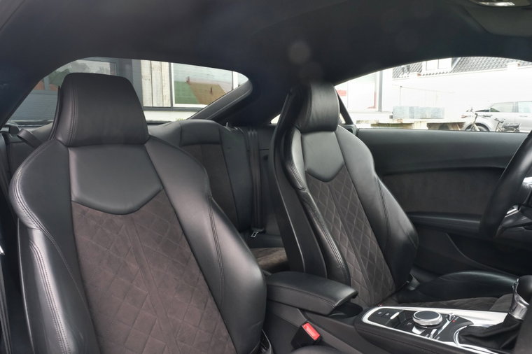 Vehicle Image 28