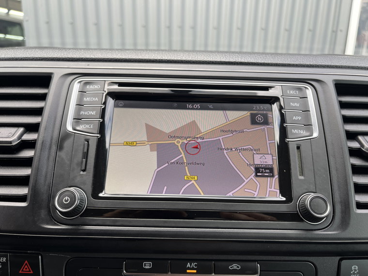 Vehicle Image 38