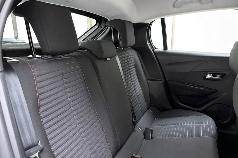 Vehicle Image 13