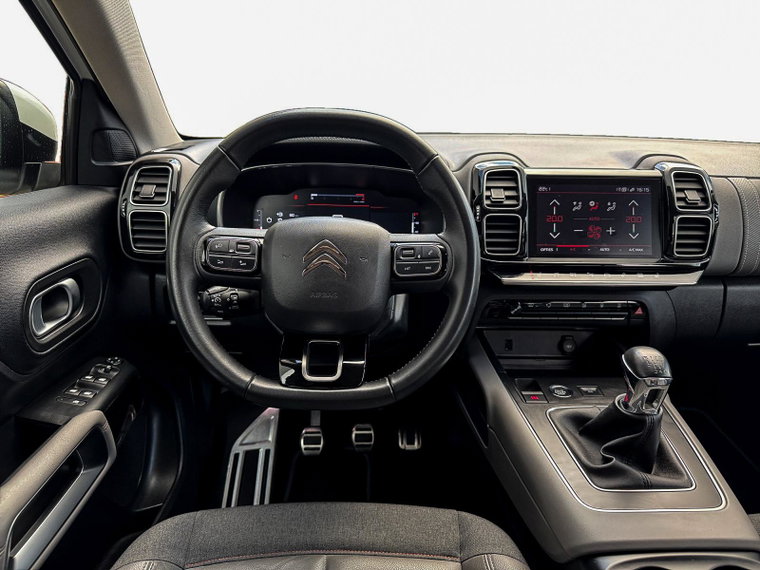 Vehicle Image 21