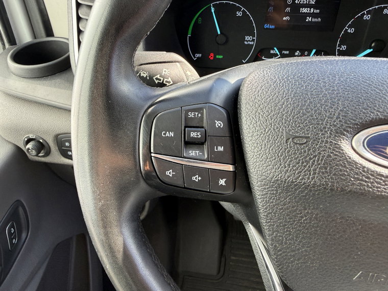 Vehicle Image 26