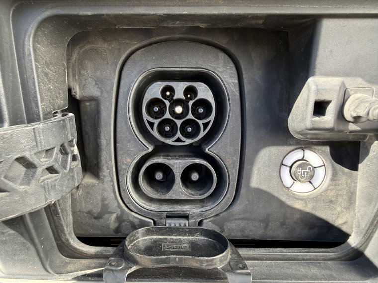 Vehicle Image 32