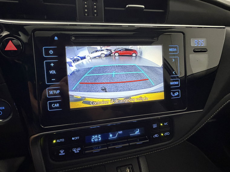 Vehicle Image 10