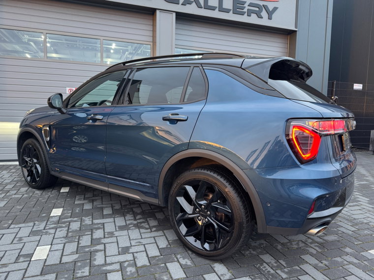 Vehicle Image 25
