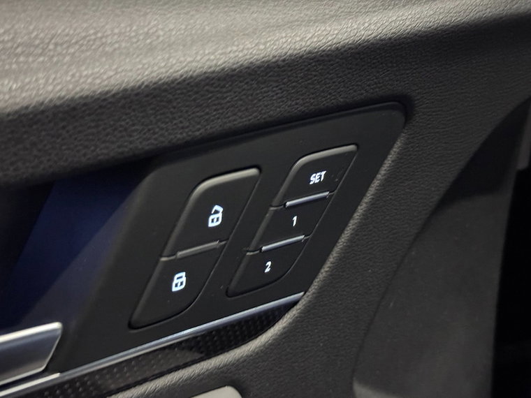Vehicle Image 39