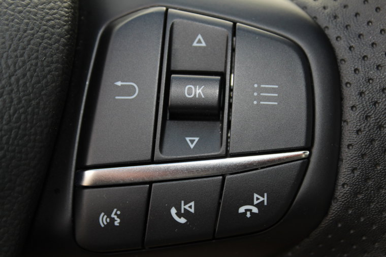 Vehicle Image 17