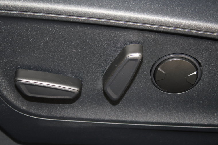Vehicle Image 35