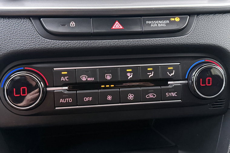 Vehicle Image 32